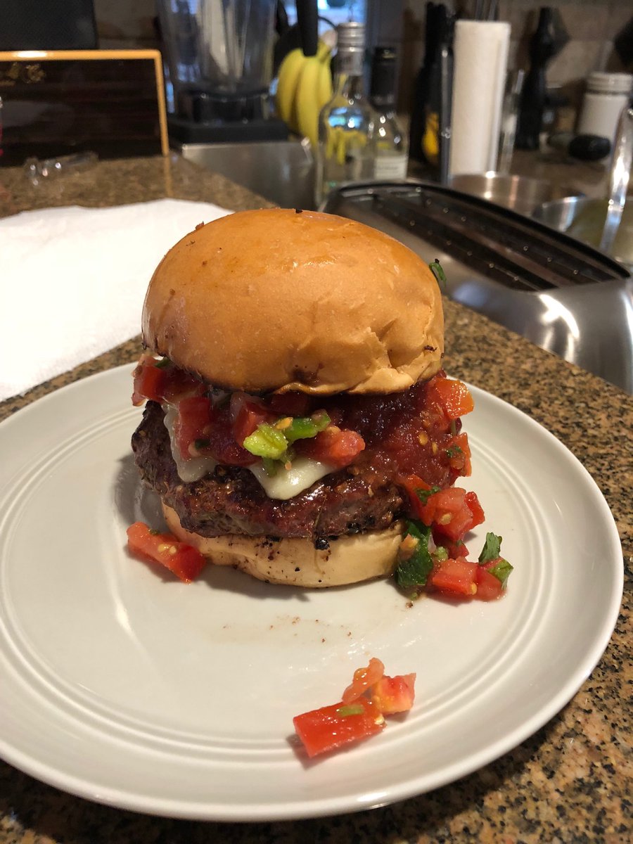 neilcloudwalker's tweet image. Pico burger. Life’s little pleasures.