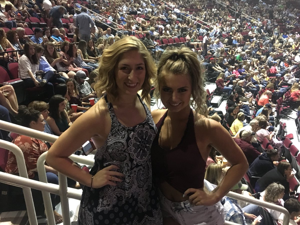 allisonsniderr's tweet photo. 22 years later and we still see each other and family out and reconnect like nothing’s ever happened. I LOVE YOU @MadsIsCoool https://t.co/u64gI3nhH7