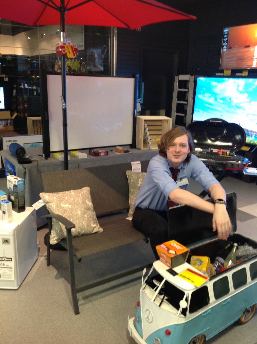 LDMorganCrossin's tweet photo. We're listening to some smooth Diana Krall on Klipsch speakers. Join us just to enjoy great music, learn to setup your audio system, or clean and maintain collection :D https://t.co/lThx0zHIUP