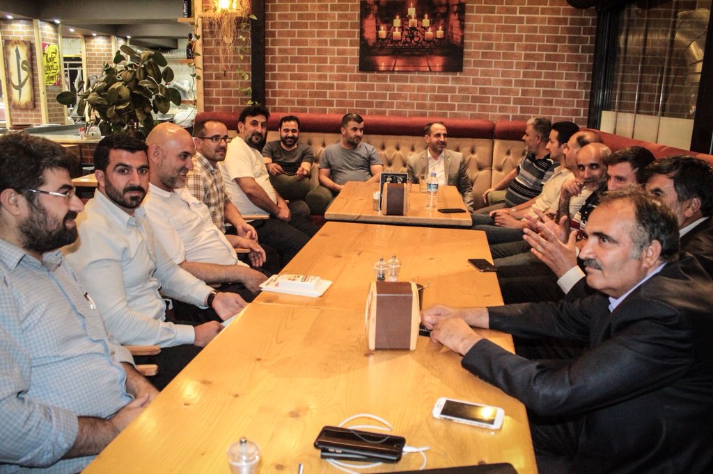 Sabahtan sahura kadar süren çok yoğun ziyaretlerimizi başarılı ve verimli bir şekilde programlayan Sancaktepe ilçe teşkilatımız da tebrik ve teşekkürü hak etti. 
Sahurda dostlarla beraber olmak da ayrı bir güzellikti.