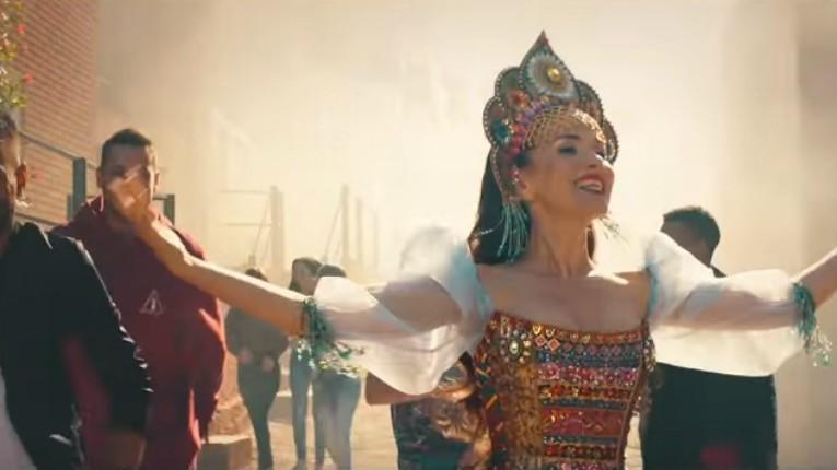 TelenocheUy's tweet photo. Mirá United by Love: la canción de Natalia Oreiro para el mundial de Rusia ya tiene su video oficial
►https://t.co/eVtZGyS6GY https://t.co/SPaFt0k43U