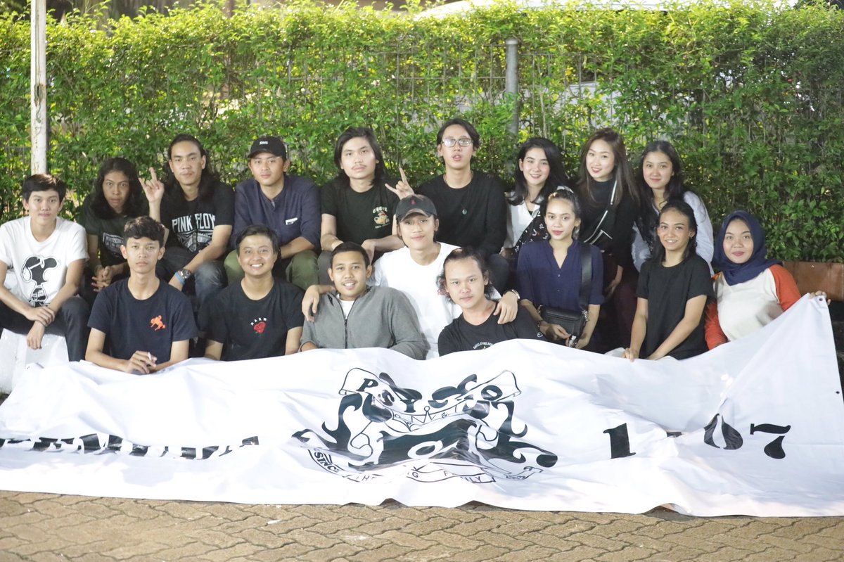 PSYCHO1107's tweet photo. Bakti Sosial dan Buka Bersama anak Yatim di Panti Asuhan Yos Sudarso. https://t.co/cEcUvIHzxu