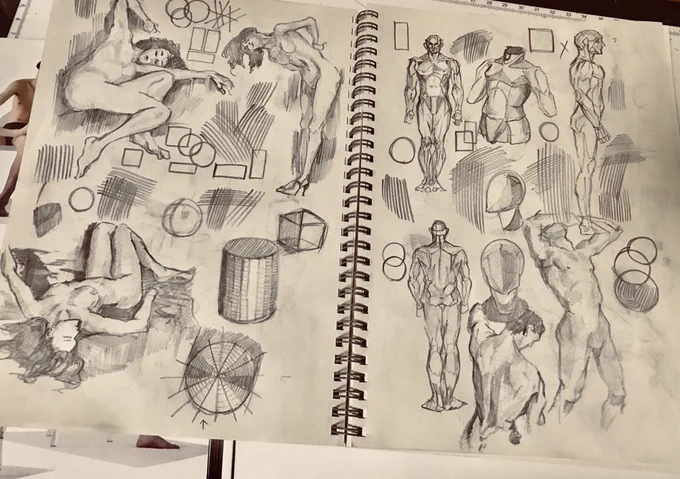 #5分だけ描く #立方体の九九  #模写1000体マラソン

ルーミスが模写に生かせてない…
難しいな〜楽しい 