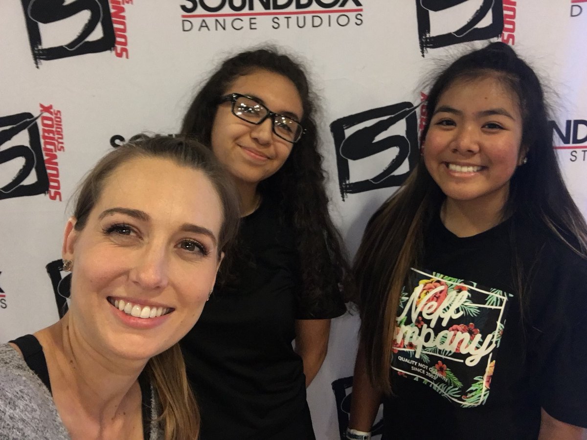 KF_GRDC_OC's tweet photo. Had a blast taking class with these girls at the Soundbox Summer Dance Intensive!!! https://t.co/89eIzPmXkO