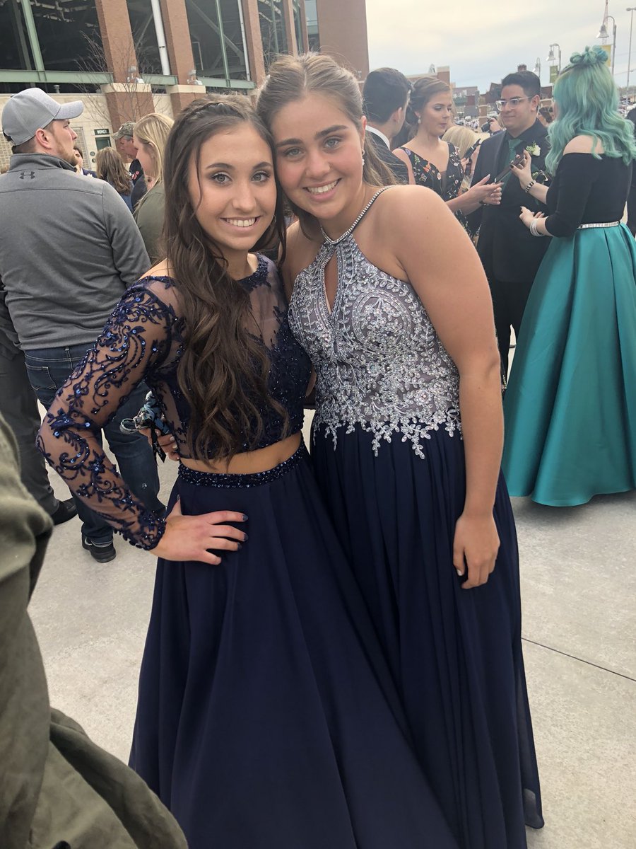 maddiepleau's tweet photo. Happy bday Lexi hope it’s the best😛😛 @jonelexi https://t.co/WW2x68T2xh