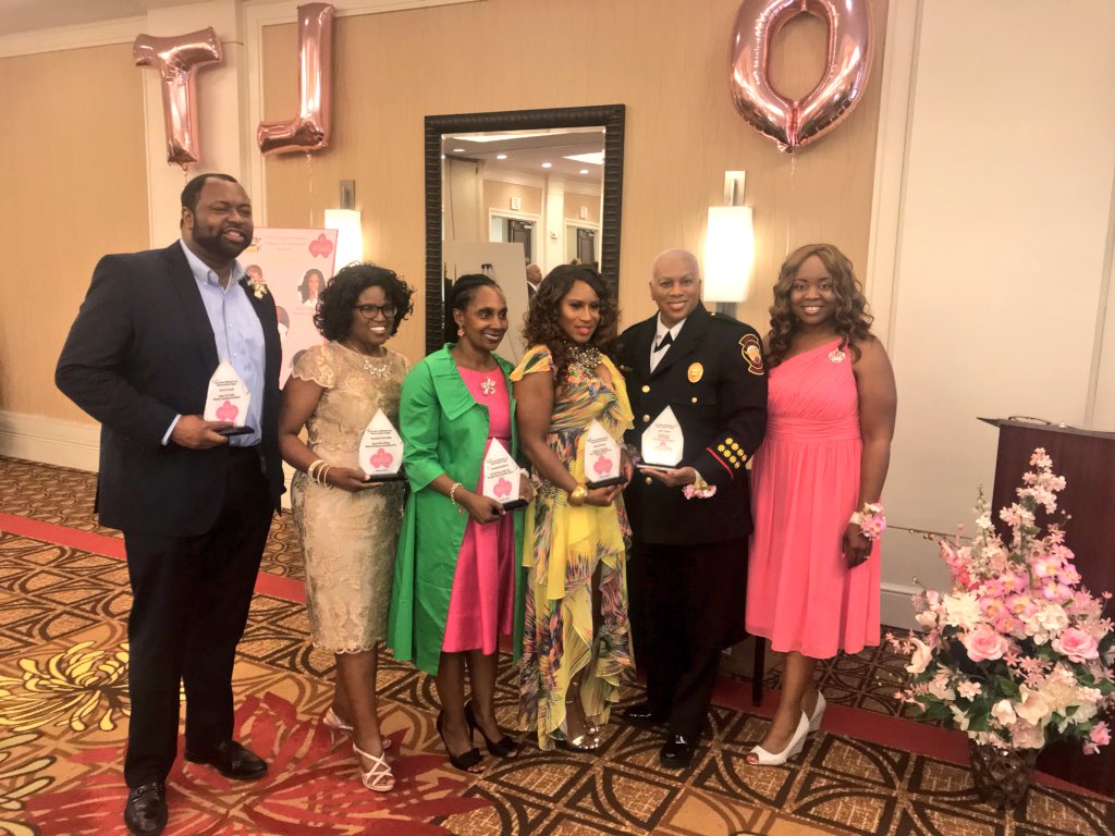 kimberlywgreen's tweet photo. Congratulations to the Inaugural @TLODAtlanta Peachtree Chapter Orchid Award honorees! @MarissaMFOX5 thank you for being a wonderful mistress of ceremonies! #TLODAPCOrchidAwards https://t.co/Anj3ZC2hd6