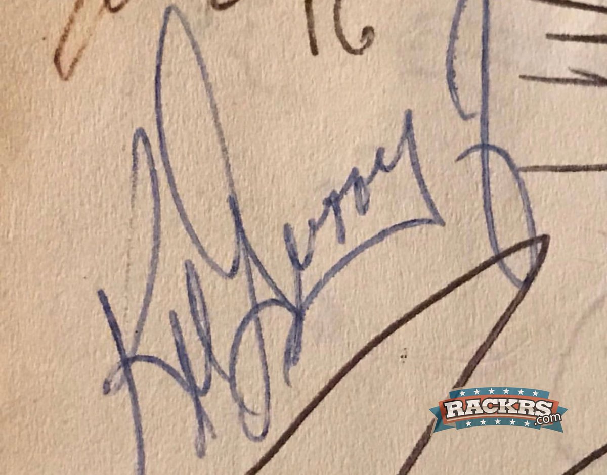 rackrsauthenti1's tweet photo. Just Added: Wow!! Ken Griffey Jr. autograph just added to our Autograph Guide on https://t.co/7G9DepmZZe. #kengriffeyjr #halloffamer #seattlemariners #autographguide #authentic #authenticated #authenticity #authentication #rackrsauthentication #baseball #autographcollecting #auto https://t.co/hAyMgdUalH