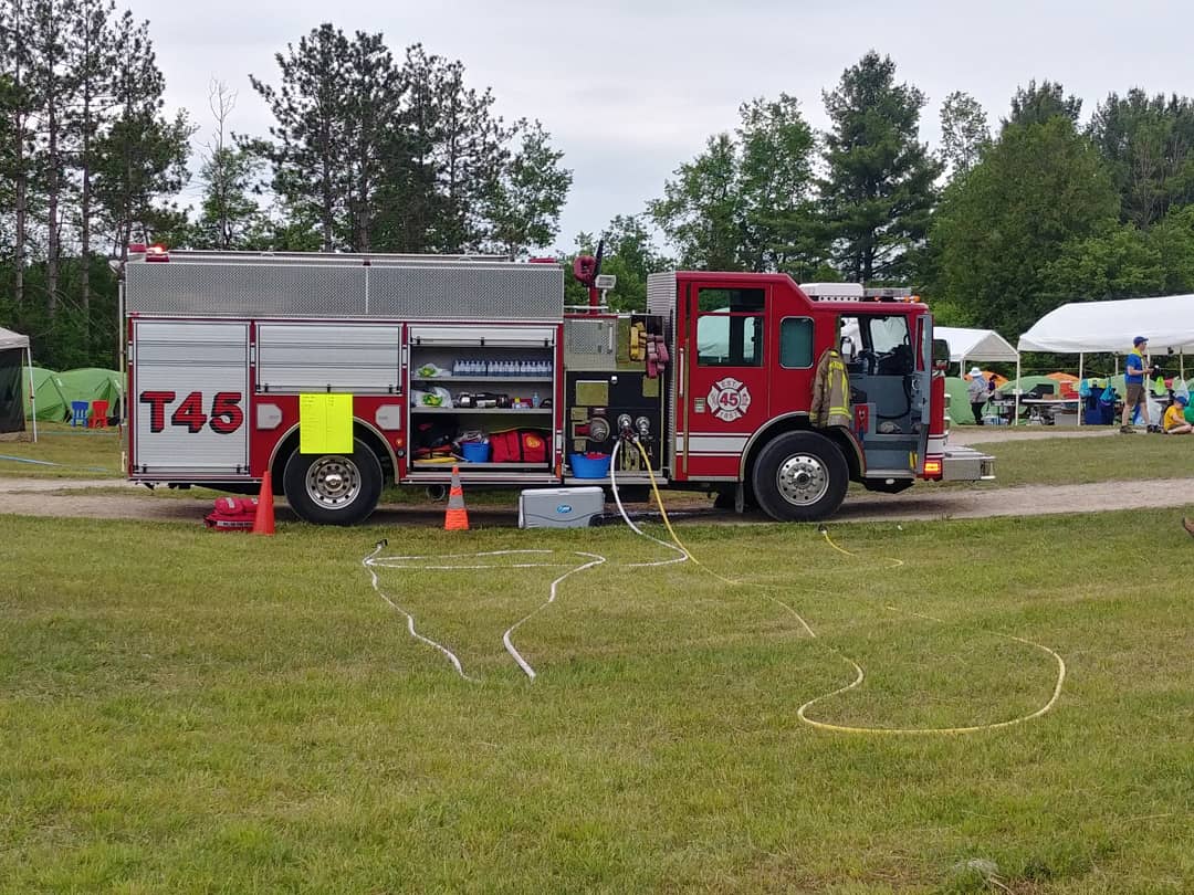 CECuboree's tweet photo. Thank you to the Milton Fire Dept for visiting! You helped make a memorable day! #cecscouts #cecuboree #cubsdostuff #bluespringsscoutreserve #scoutscanada @BlueSpringsSR @scoutscanada https://t.co/svw9AXsxKN