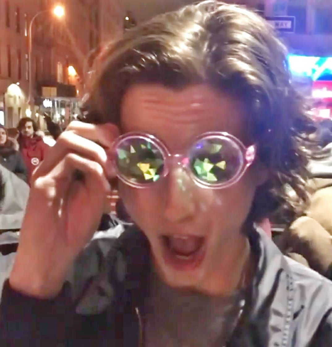 timoteapeachy's tweet photo. Timothée hit 2 million followers, his followers mind. https://t.co/eFkz3vKaS5