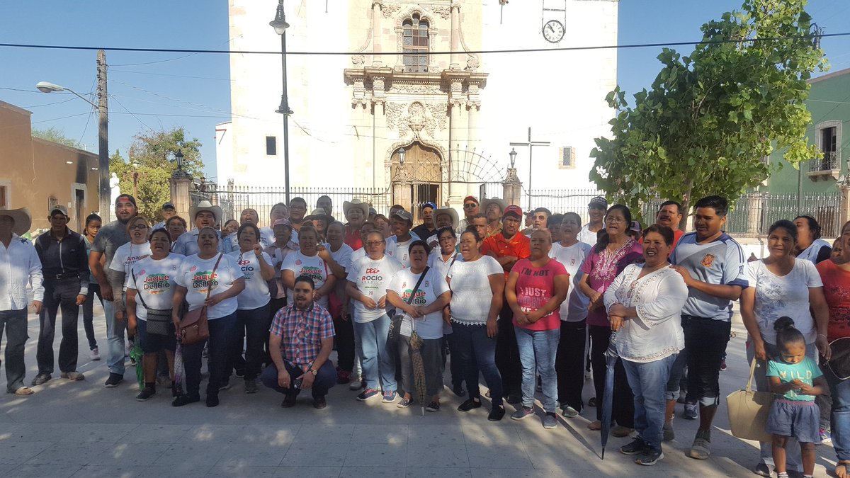 Alonso_Blancas's tweet photo. Les pido con humildad que ayuden y hagan lo que tengan que hacer para ganar el primero de julio y que #Durango sea ejemplo del #PRIismo nacional, salgan a argumentar con razones y las mejores propuestas, #ColosioMapimi #RocioRebollo #AnavelFernandez #JaquelinDelRio #PepeMeade https://t.co/Z2h8x1f5Bw