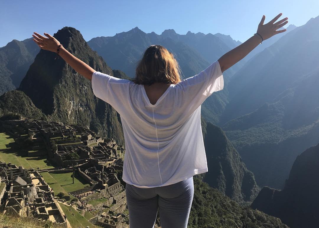 CarpeGapYear's tweet photo. Meet 2 of our Fall 2018 Central America program students, Sarah (@sarah.spirek on Insta) + Kaylee (@kdubz54 on Insta)! Are you taking a #YearOn this fall? https://t.co/YrGOS6W5gR