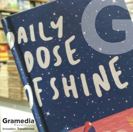 "Ilmu laksana buruan, dan catatan adalah talinya. Maka, ikatlah buruanmu dengan tali yang kuat"
.
Kutipan Buku "Daily Dose of Shine"
.
Harga : 88.000,-
.
Ideas Transformed
.
#quoteoftheday
#bukudailyofshine (IM)