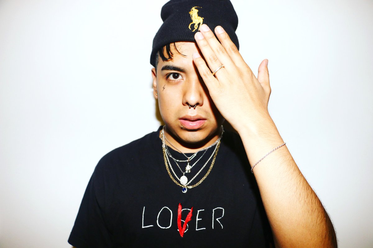 Dabupnow's tweet photo. Pirates of the Carolinas โ ๏ธ
https://t.co/ScctkMS0TN
#Rap #Hiphop #NC #EP #Rollupnow #Spanish #Trap #NEW #Youtube #Canon #Emo #Goth #Music @ForeignMadeIt https://t.co/u2kHeNlI73