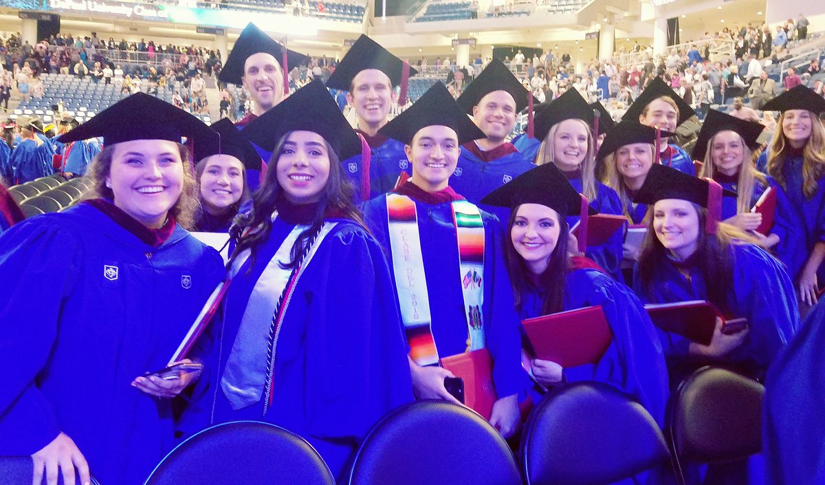 mattragas's tweet photo. Congrats to this outstanding MA in @DePaulPRAD cohort! On to great things. #PRADProud #proudprof @DePaulU @DePaulNewsroom @CMNDePaul https://t.co/JcBotNv5Sl