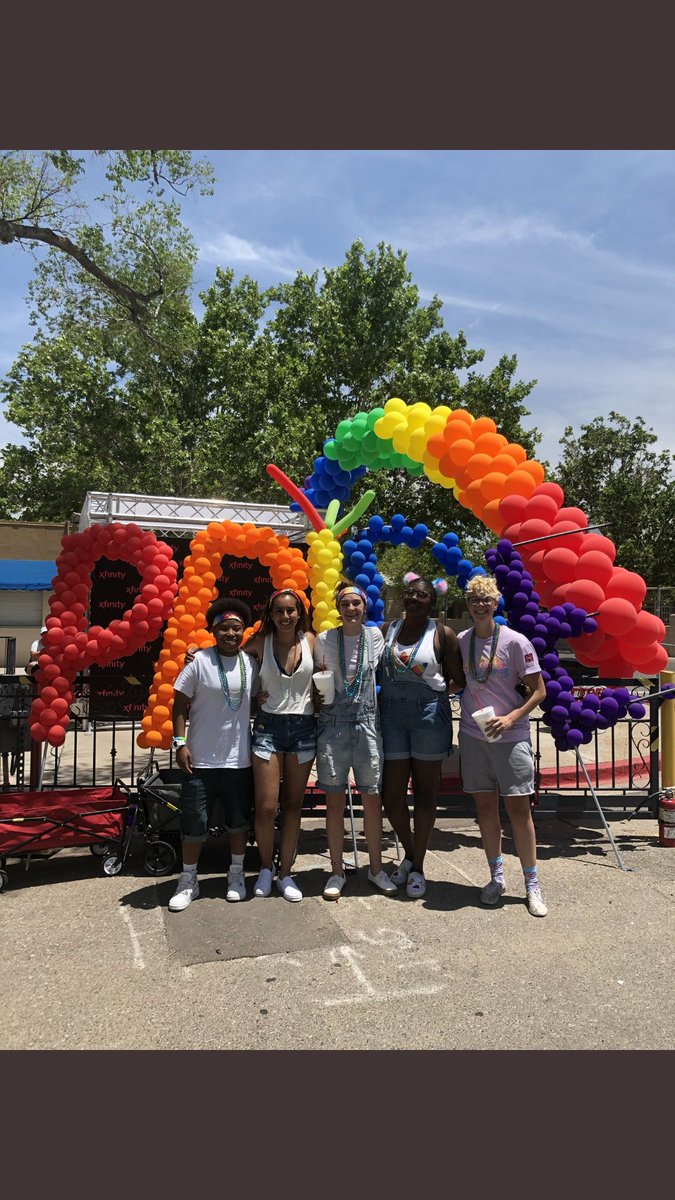MilanHalle's tweet photo. Y'all it was my First actually Pride and it was pretty fun! I had so much fun with my Posse โค๏ธ๐๐ณ๏ธโ๐๐ #HappyPrideMonth #Pride #squadrollingdeep https://t.co/LwdeZqpMDp