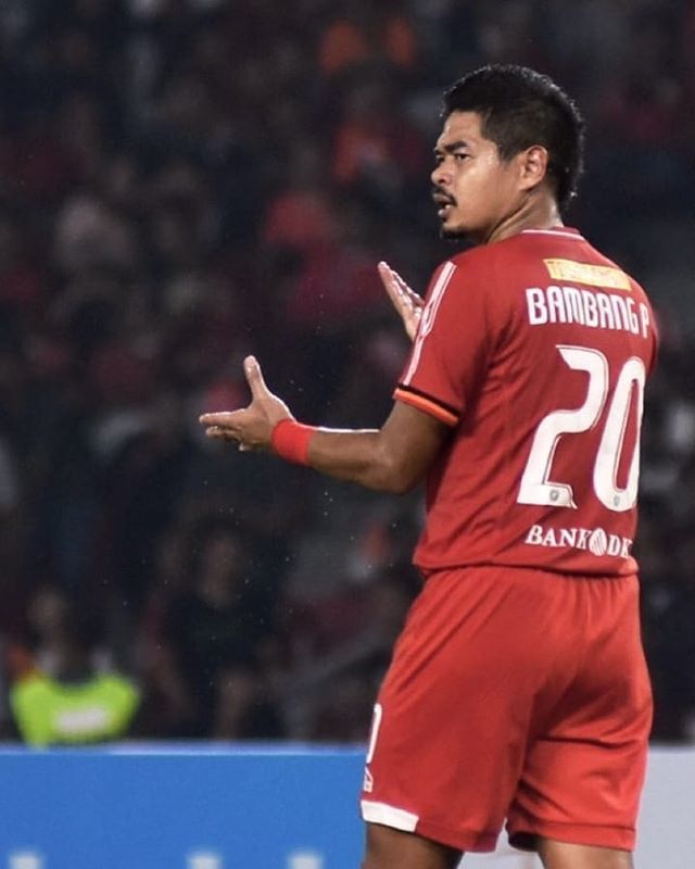 Jenoong6's tweet photo. Selamat ulang tahun Idolaaaa @bepe20 😍😘🎊
•
•
•
Tetap semangat Dan sukses Selalu✊👊 https://t.co/PVNtbFwXxO https://t.co/7cM4UAGI9s
