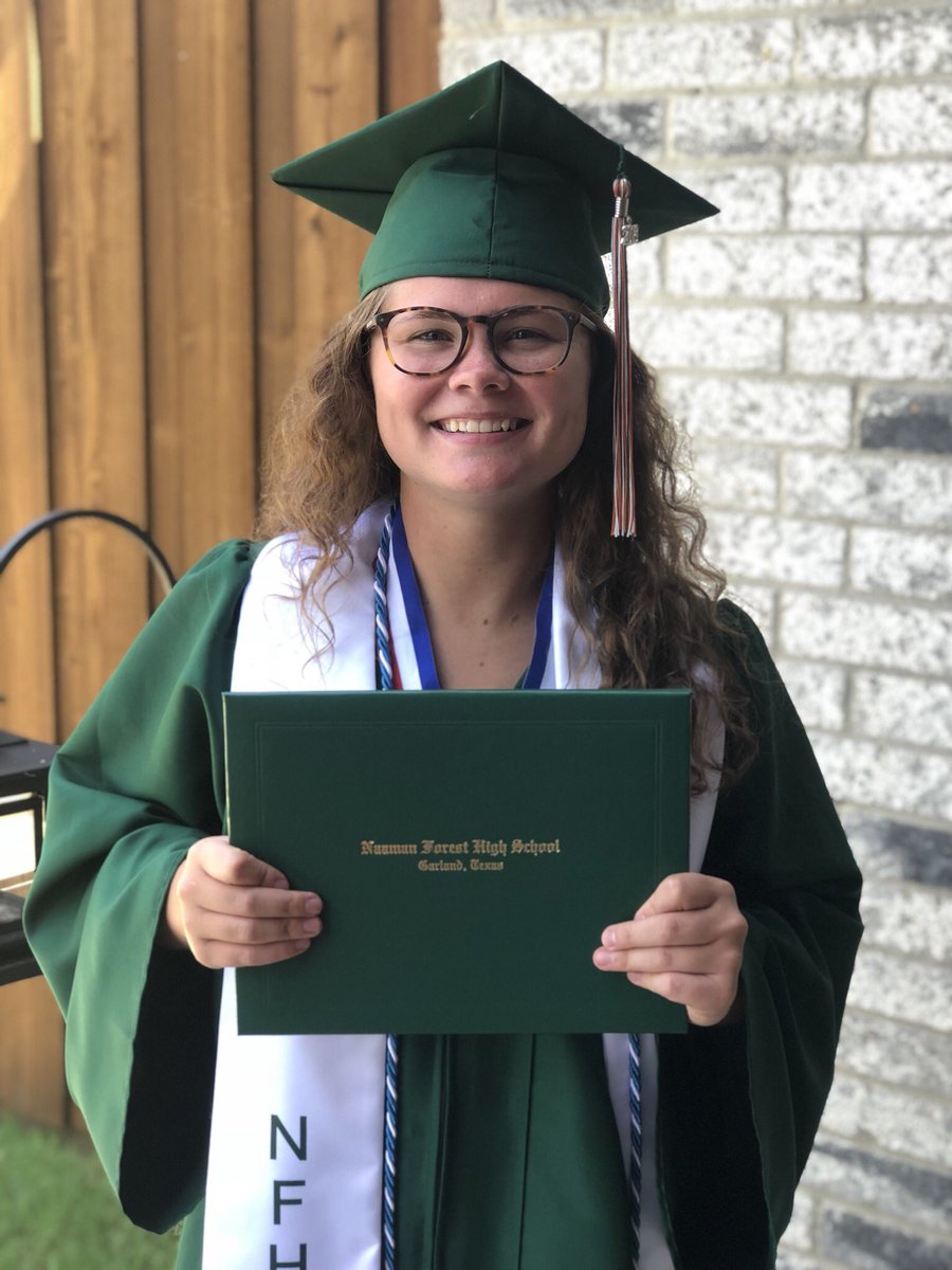 RikkiGunther's tweet photo. The last post on this thread. Thank you senior year! 🤙🏼 https://t.co/kWf8MsctzG