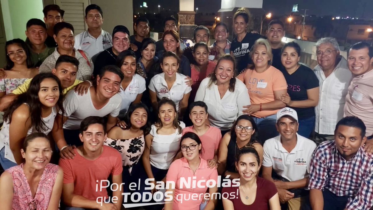 JosefinaVGzz's tweet photo. Así nos preparamos para el #DebateSN nos divertimos y me enorgullecen esta personas que son maravillosas y comprometidas. Con este equipo ganamos todos en #SanNicolás https://t.co/i47VSJyQPH