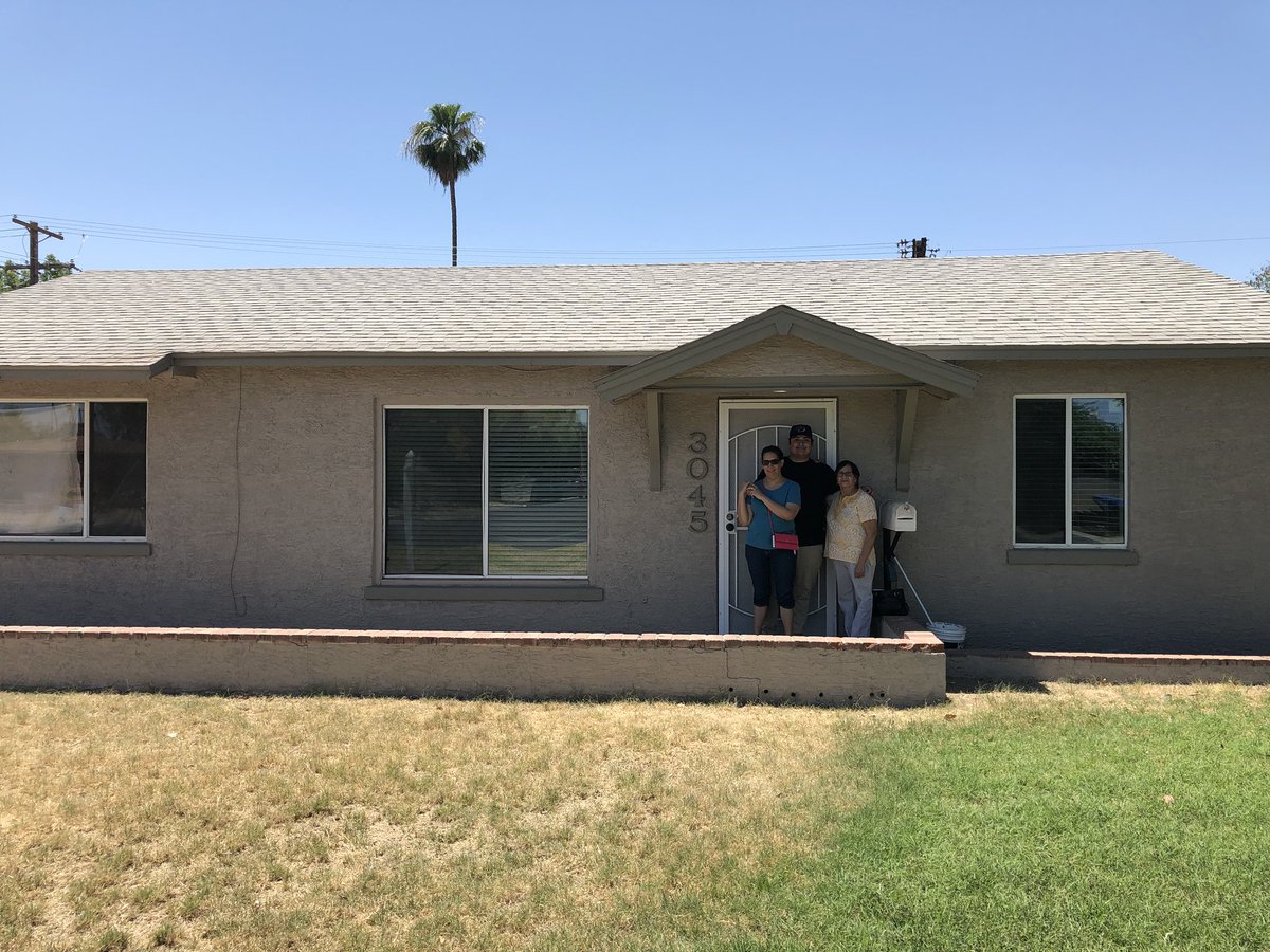 jeronimo96_'s tweet photo. Yo Closing Costs in this current market are NOOOOO JOKEEE.... but I am so happy to be able to say welcome to Casa de Jerome!!! #watchTHEbreakdown lol! https://t.co/rtgbEfTAQC