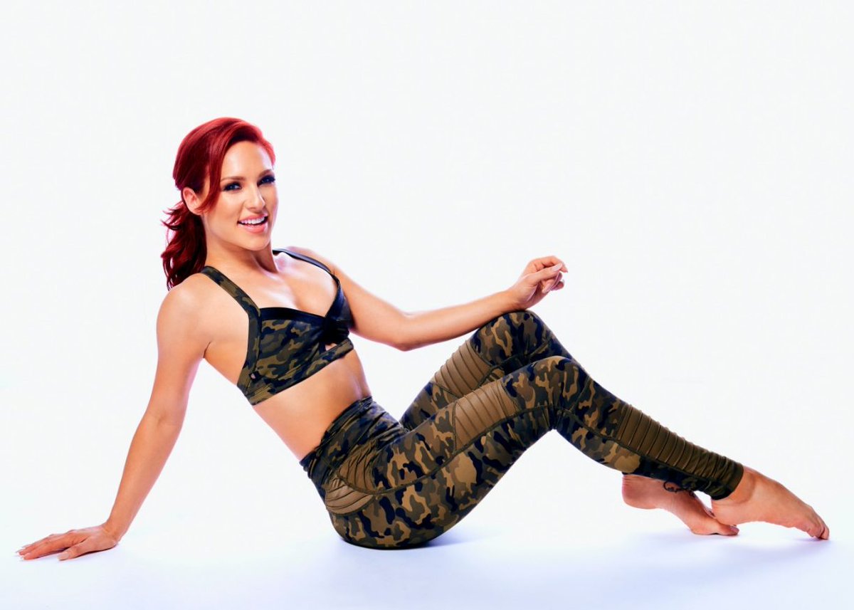 dancermichelle8's tweet photo. Day 9: Fav Hairstyle
-that #sharnared tho... it's so amazing!!
-would love for her to teach me how to do all of these styles right now haha
-ππβ€οΈ
#21DaysofSharna https://t.co/fFur9WQ7xi