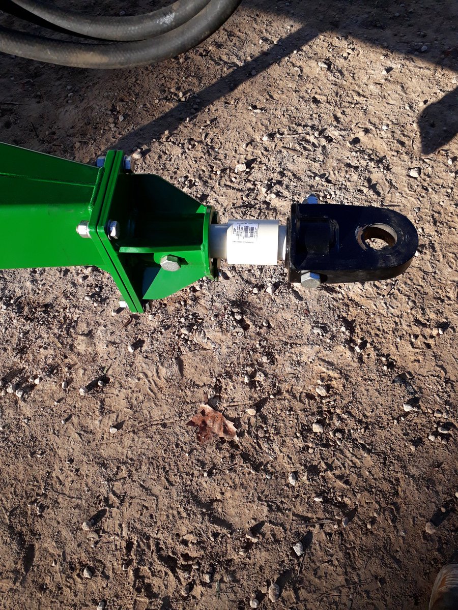 CgsEngineers's tweet photo. The 14T HI Cube, all set up and ready to go in S.A.
Utilising @HawkEngineering scale kit, on 3M centres. https://t.co/V9v8Z4Slxt