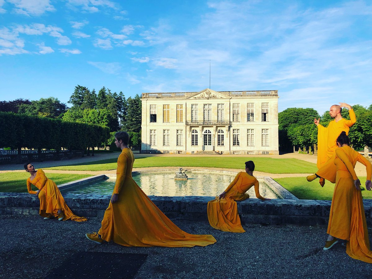 chalimoges's tweet photo. .@Indre36 Le @leCMN a organisé un moment fabuleux au #ChateaudeBouges #MonumentsenMouvement https://t.co/1qfYb5Q3VG