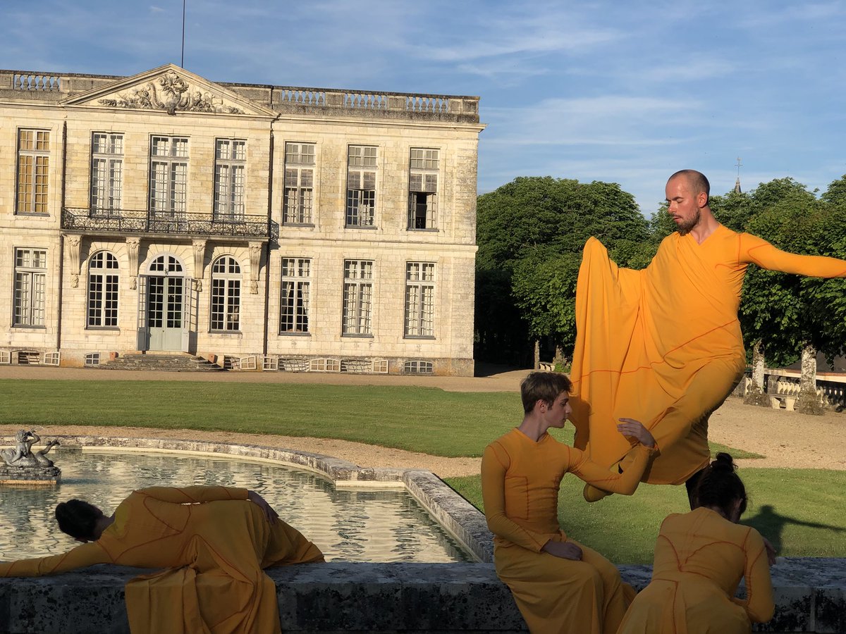 chalimoges's tweet photo. .@Indre36 Le @leCMN a organisé un moment fabuleux au #ChateaudeBouges #MonumentsenMouvement https://t.co/1qfYb5Q3VG