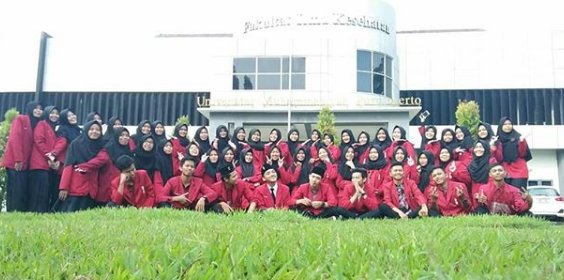 immjateng's tweet photo. <<KABAR @IMMJATENG>>
Semakin tinggi pohon maka semakin kencang angin menerpa. Sanggupkah aku dan mereka bertahan ? -IMMawati Wulandwi
π· PK IMM Kesehatan @UMPurwokerto @immbanyumas usai pelantikan
#immbanyumas #immjateng #immawan #immawati #immjaya #immindonesia https://t.co/35HzirT41v