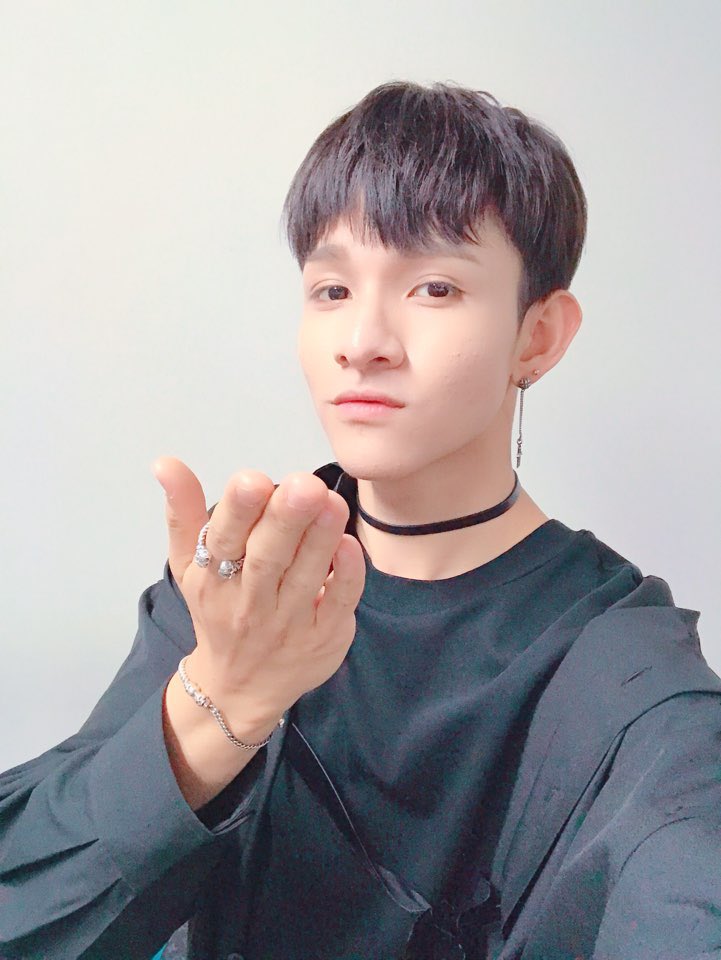 bravepunch_'s tweet photo. 180610 #인기가요 무대 완료!❤️
짧은 2주동안의 TEENAGER 활동이 끝났습니다😢 가까운 곳에서 또 먼곳에서 많은 사랑과 관심을 준 우리 가넷 너무 고생많았고 감사합니다😽
앞으로 더 멋진 모습으로 보답하는 사무엘이 되겠습니다! 사랑해요 GARNET💖
-
#사무엘 #Samuel 
#가넷 #Garnet
#TEENAGER https://t.co/BEfThPM5AN