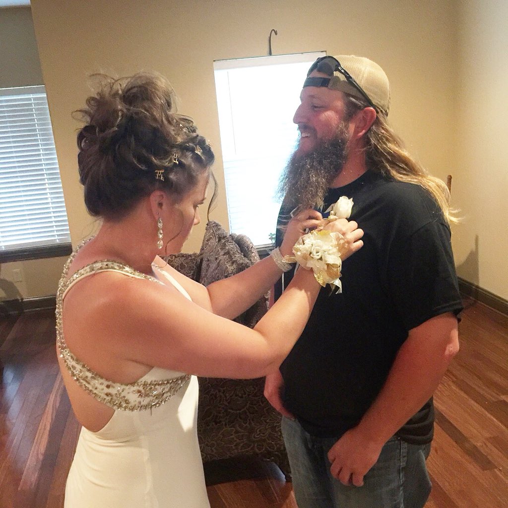 BoujeeCowgirl's tweet photo. If you need me, I’ll be at the prom. 90s style prom...that is. #90sProm #PromDate ♥️ https://t.co/3zA4zPPshH