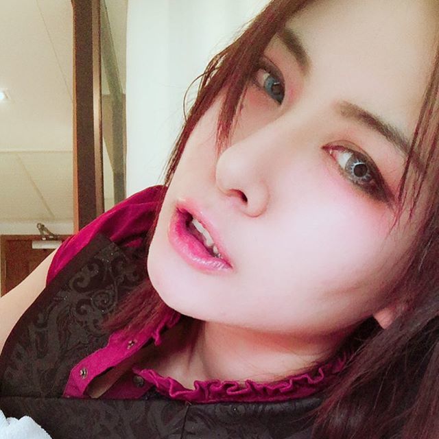 dis1akira's tweet photo. タイ最終日！＋Aで活動してきます✌︎('ω')✌︎ #bangkok #tailand #selfie #inthehotel #写真は昨日の https://t.co/oBynZESqkT https://t.co/DjuI9CrtoU