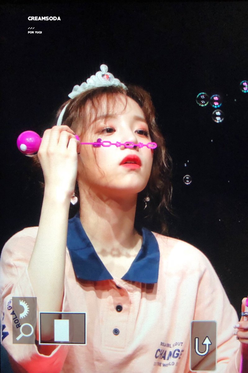99CREAMSODA's tweet photo. 180610
팬싸인회
#우기 #YUQI #宋雨琦

오우사 (오늘도 우기 사랑해 💕 https://t.co/01vXzRN8fI