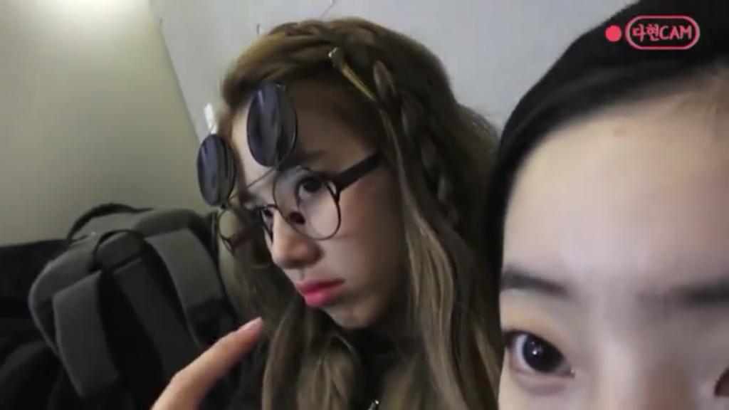AOMMY_DAMI's tweet photo. น้องแชงก็ตลกเป็นนะคะ #ดุ๊บแชง #Chaengyoung https://t.co/qDMO2cMebL