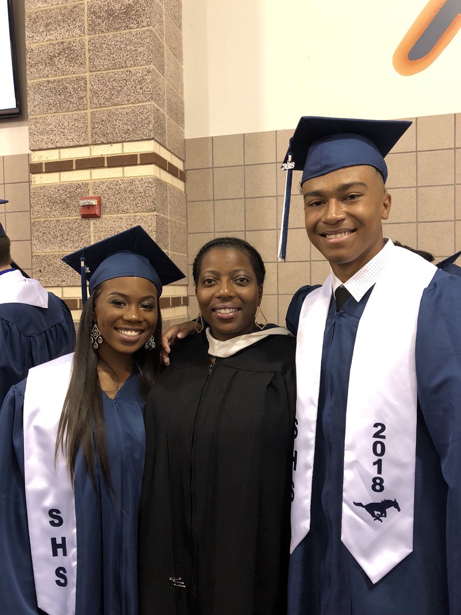 coachPattersonA's tweet photo. As a Teen Leadership teacher I strive to capture kids hearts, BUT so often students capture mine.. ❤️😓 Today I got pictures with some of those students and student-athletes! #BeU #chasefailure #beintentional @theprestonb15 @__CedricJohnson @milangraham_ @btrosper3 https://t.co/Wov7Eq75j8