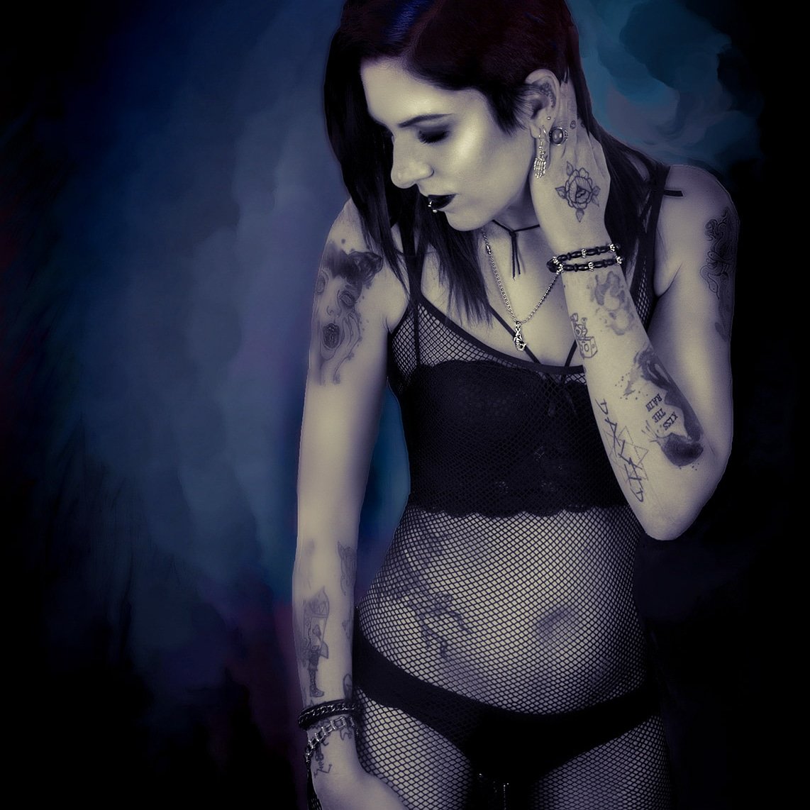 GirlsFrame's tweet image. #framed_legit #hot🔥 #alternativemodel #modeling #topi #fab #photooftheday #ArtisticPhotography #beautiful