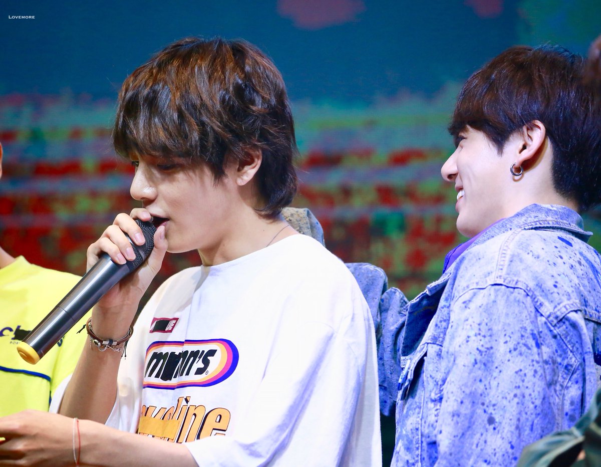 LoveMore9597's tweet photo. I think it's so wonderful,right?💘💘

@BTS_twt  #정국 #태형 #방탄소년단 https://t.co/JBTHfIcVyo