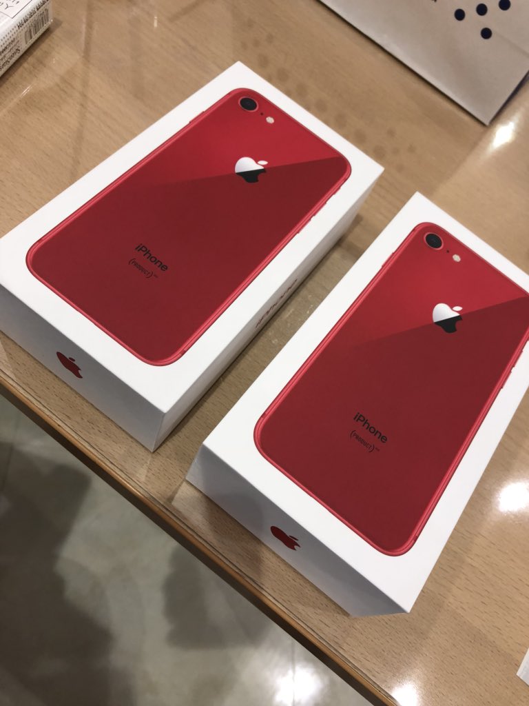 MANAGON01679468's tweet photo. #iPhone8RED
#PRODUCTRED
#母にパクられたw https://t.co/uYkMDiWWnH