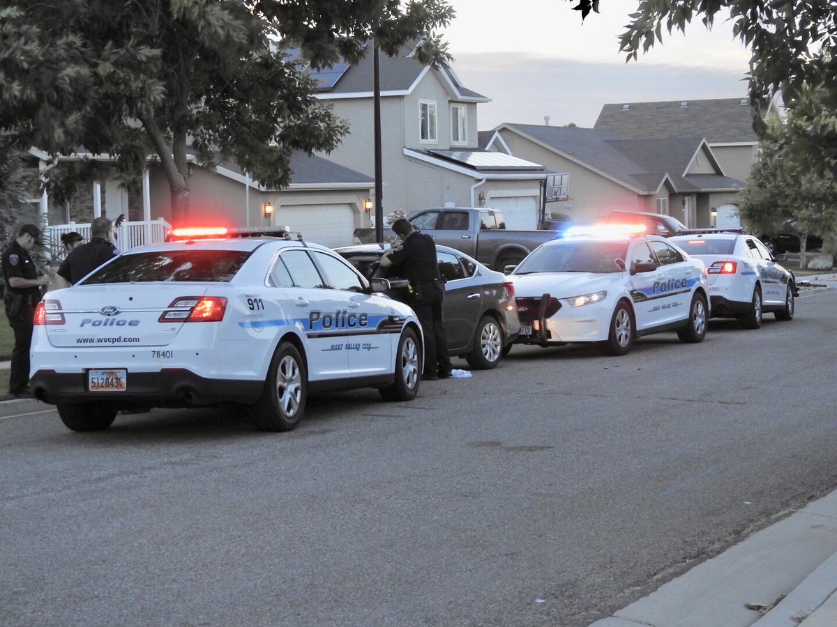 GephardtDaily's tweet image. #WVCPD 6757 W 3860 S. A call for a suspicious vehicle ended with an officers vehicle hit head on and a male driver in custody.