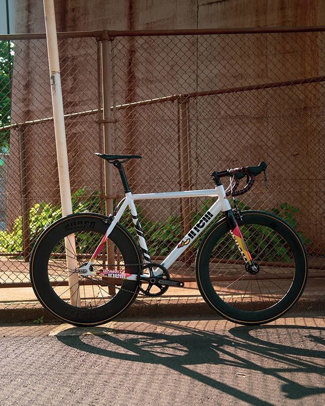 brotures_yokoha's tweet photo. CINELLI VIGARELLI.
#横浜 #yokohama #vscogood #vscocam #vsco #huntgramjapan #uncalculated #thecreatorclass #inspirationcultmag #bicycle #team_JP_ #instabike #primeshots #allfixedgear #fixiegram #fixieporn #justgoshoot #fixedgear #fixie #tokyocameraclub… https://t.co/LV6HEtwIPk https://t.co/vy8rvBYmDs