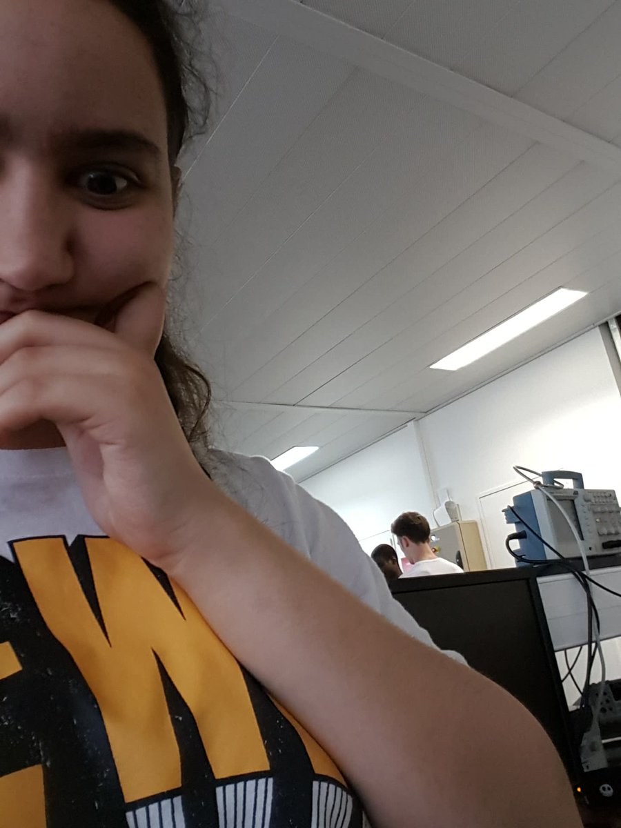 Zaecharie's tweet photo. Coucou ! #JuneIsForQueer https://t.co/rkmN6Nt4Aj