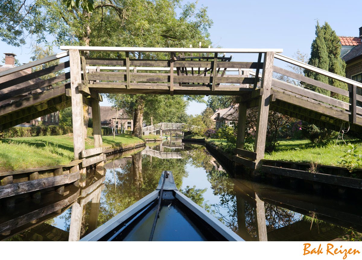 #Schoolreisje of #bedrijfsuitje ? Met onze 80 jaar #ervaring zijn wij #specialist op het gebied van #personenvervoer bit.ly/2eJ1HSh