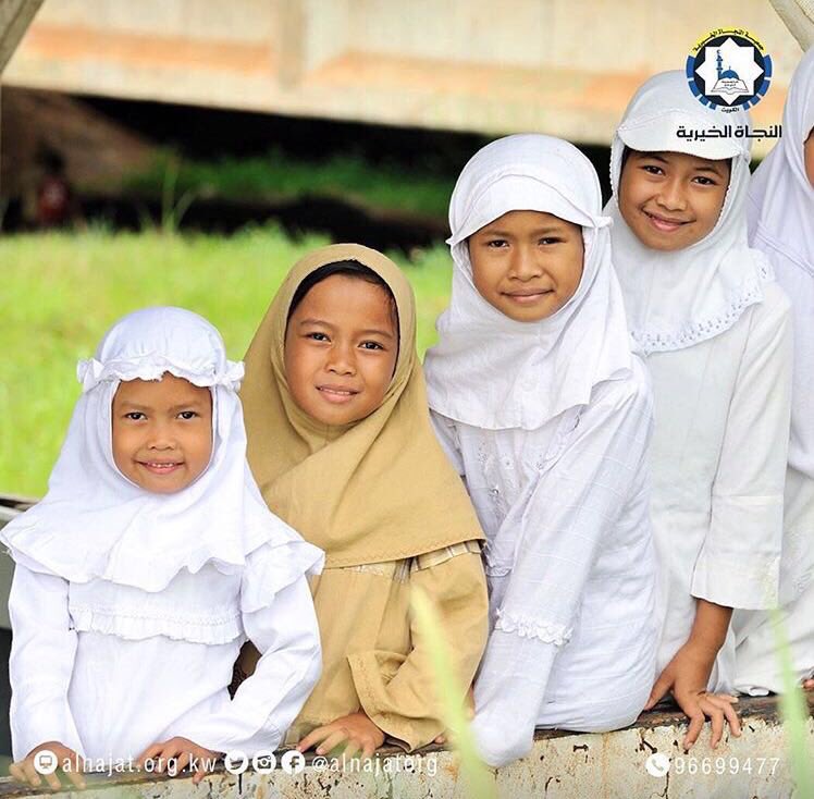 هؤلاء الأطفال يبحثون عن دار أيتام يوفر لهم سبل العيش 
رابط التبرع 👇🏻:
bit.ly/2qLWmx5