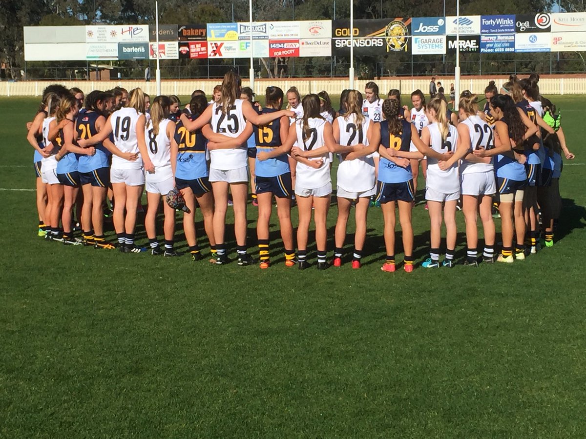 Nice touch at the end of a hard fought game. Vic C U16W and NSW/ACT U16W teams showing great sportsmanship and genuine respect.
