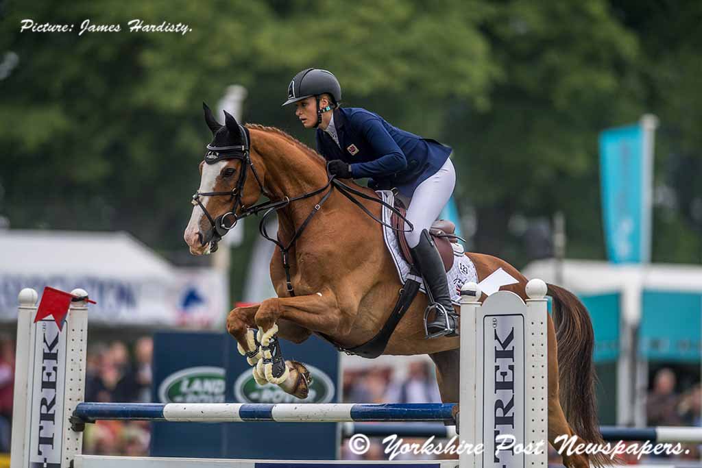 snapperjim's tweet photo. Day Four of @BramhamPark #Bramham #International #Horse #Trials, @kingeventing #GBR Emily King, on #Dargun, winner of the #British #Horse #Feeds CCI***u25 #yplive @yorkshirepost @LeeSobotYEP #EBHT @BEventing #EquiTrek #BritishEventing @MadCowFudge @Bella_Astro @sdphotos1 https://t.co/buYK6ttWh5