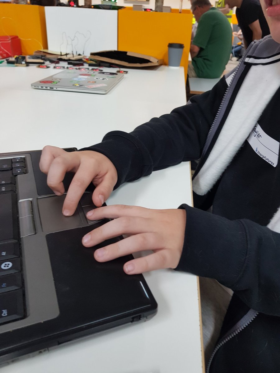 Cyb3rUnic0rn's tweet image. Sunday afternoon fun Coding with the little man... My first time having fun with Scratch - I'm impressed!! Apparently he's already an expert... must force child to talk to me more.. #codingfamily #CoderDojo #mummybloggers