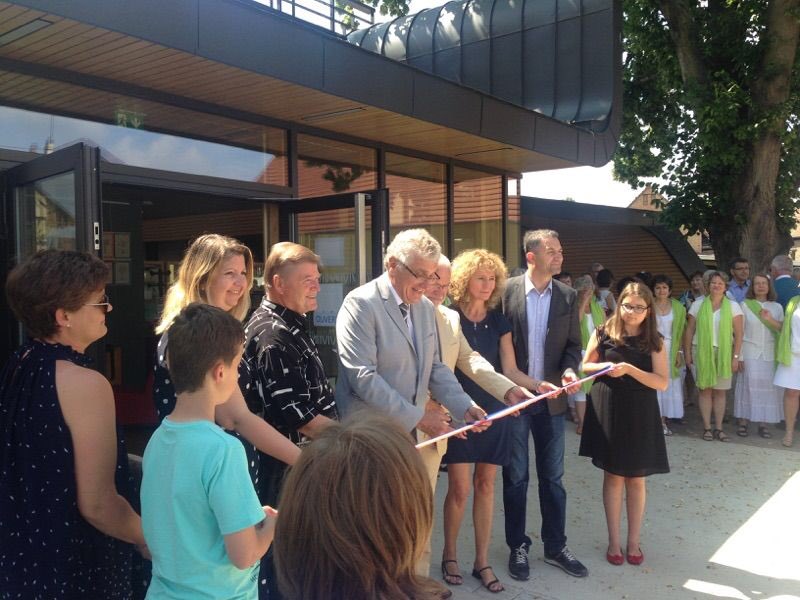 EPLibertes's tweet photo. Inaugurer une maison des associations est toujours aussi fort. Les #associations sont le ciment de notre #République et des valeurs telles que la #fraternité, la #solidarité et la #citoyenneté Aujourd’hui, à #Lipsheim https://t.co/0hqYilC7g8