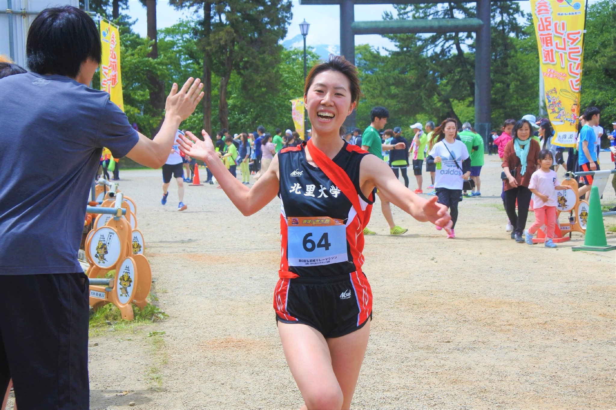 北里大学陸上競技部 十和田キャンパス 弘前城リレーマラソンに出場してきました 悔しくも10位という結果でしたが 団結力がグッと高まった試合でした 北里大学陸上競技部 十和田キャンパス 弘前城リレーマラソンに出場してきました 悔しくも10位という結果でしたが 団結力がグッと高まった試合でした