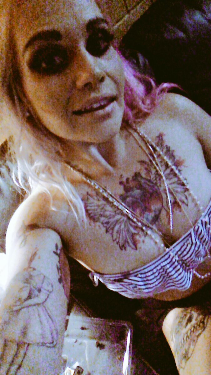 Bootymaddison's tweet image. Good Evening, what too do anyone doing anything this evening x