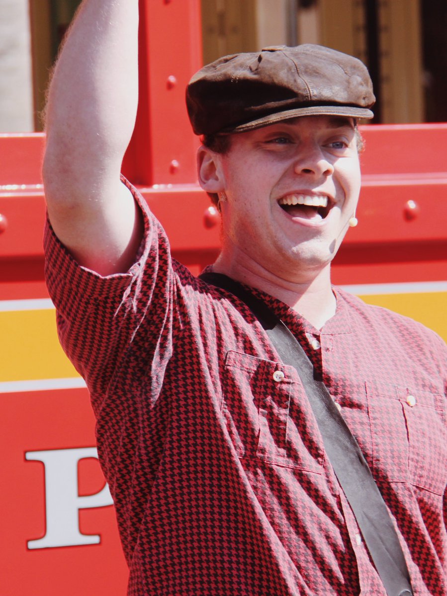 harryasdisney's tweet photo. Newsies pt. 2 https://t.co/6msFqYmg5i