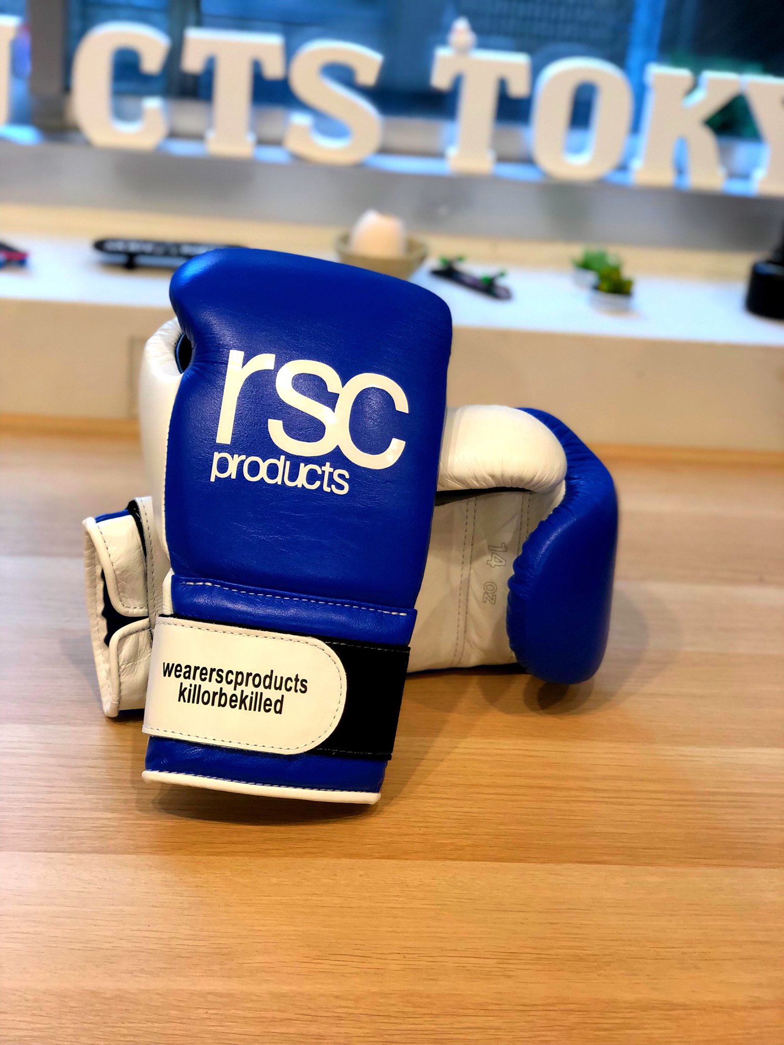 Winning rsc productsコラボグローブ 14 オンス 紫/黒/白 Winning rsc productsコラボグローブ 14 オンス 紫/黒/白